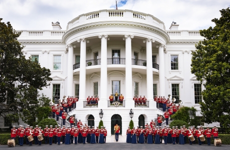 band infront of whitehouse